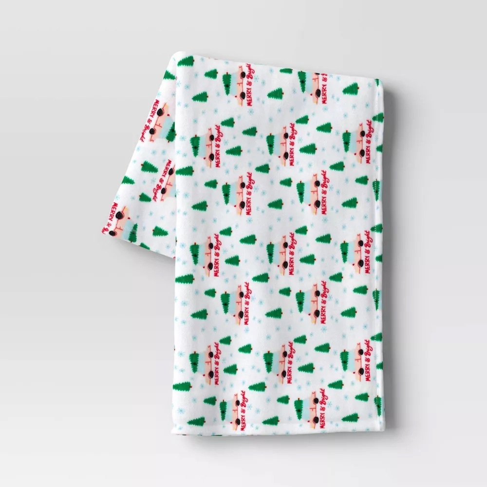 2023 Target Wondershop Holiday Plush Throw Blanket